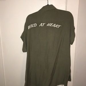 WILD AT HEART short sleeve button up